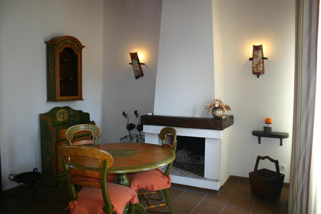Monte Das Faias Cork Farm Hotel Грандола Номер фото